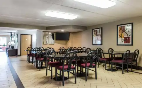 Best Western Harrisburg North - 26