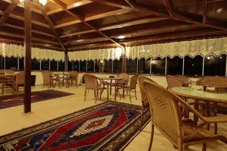 Kayatas Cave Suites - 29