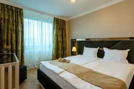 Astoria Grand - 36