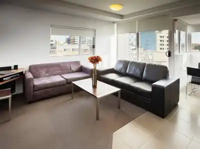 Honeysuckle Executive Apartments - 15