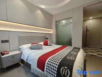 Longchen Holiday Inn (Shanghai Ruijin Hospital Yongjia Road Branch) - 40