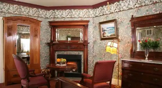 Martine Inn - 12