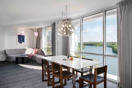 The Line Austin - 86