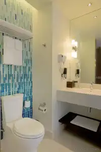 Holiday Inn Express PHUKET PATONG BEACH CENTRAL by IHG - 9