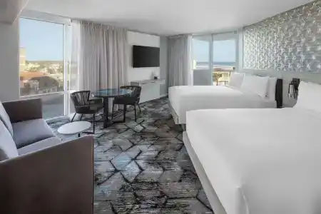 Renaissance Daytona Beach Oceanfront - 10