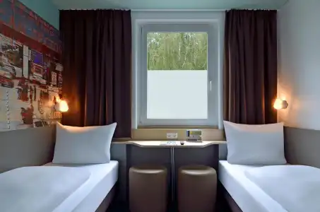 B&B Berlin-Dreilinden - 35