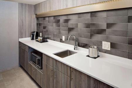 DoubleTree by Hilton Tulsa Downtown - 18