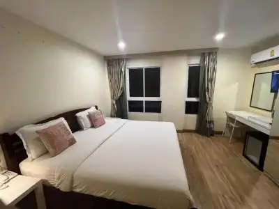 V Check Inn Sukhumvit 22 - 128