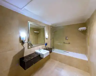 Somewhere Luxury Apartment (Formerly known as Le Meridien Dubai) - 42