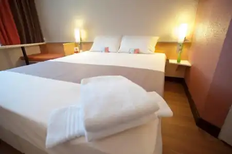 Ibis Sofia Airport - 38