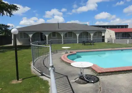 Aztec Motel - 14