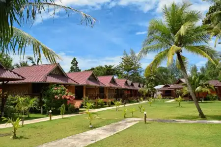 Lanta Pearl Beach Resort - 45