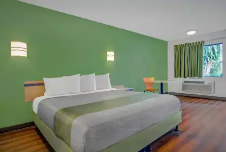 Motel 6 Tallahassee, FL - Downtown - 25