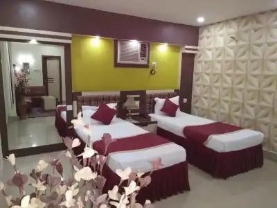 Executive Tower - 120