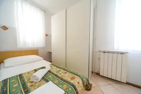 Apartments and Rooms Degra - 79