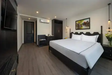 Sq Hang Gai & Spa - 166