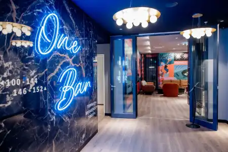 Motel One Berlin - Potsdamer Platz - 3