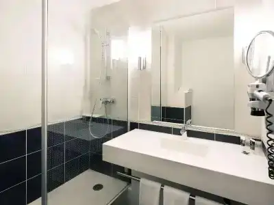 Mercure Lyon Centre Charpennes Parc de la Tete d'Or - 44