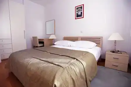 Apartment 3 Beaches With Free Parking - 327