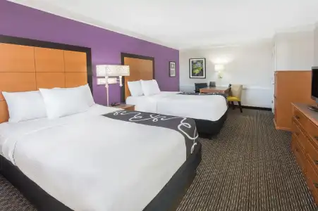Baymont by Wyndham Greenville Woodruff Rd - 10