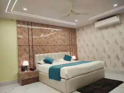 Executive Tower - 40