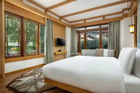 Indigo Lijiang Ancient Town by IHG - 5