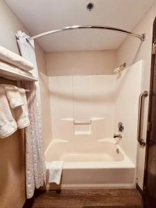 Wingate by Wyndham Anchorage Downtown/Ship Creek - 9