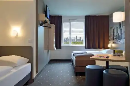 B&B Frankfurt-West - 24
