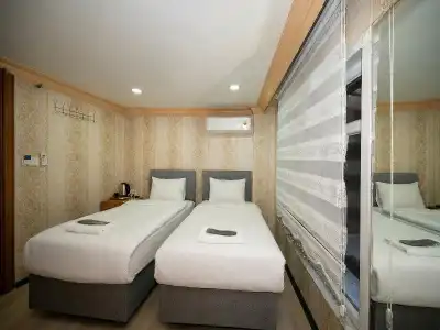 MAXWELL Boutique-hotel - 57