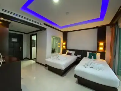 77 Patong & Spa - 47