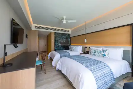Renaissance Cancun Resort & Marina - 3