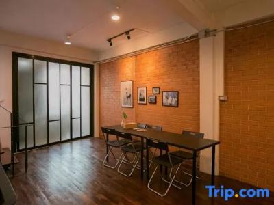 Chedi View Hostel & Rooftop Bar - 39