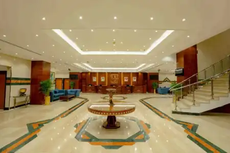 Luxe Grand Apartments - 46