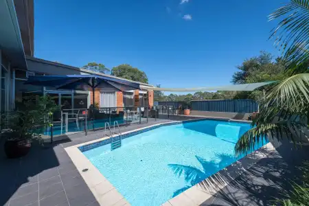 Royal Pacific - 16