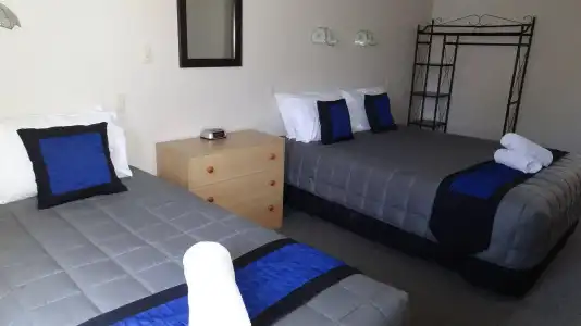 Admiral Motel - 3
