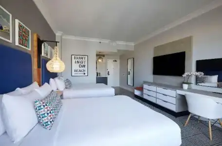 The Waterfront Beach Resort, A Hilton - 88