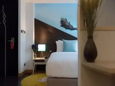 The Xtreme Suites - 100