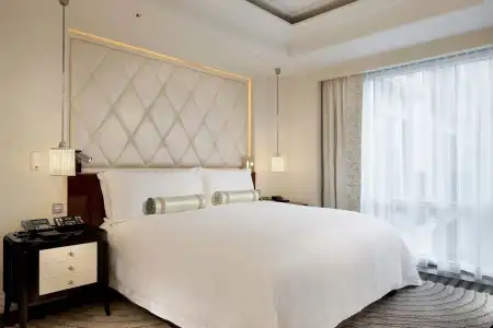 The Peninsula Shanghai - 14