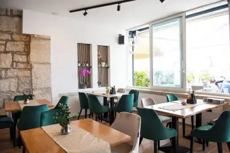 Marina - Restaurant - 25