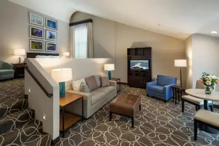 Hilton Garden Inn Marina Del Rey - 76