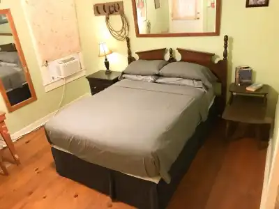 Blue Moon Guest House and Saloon - 31