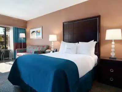 DoubleTree by Hilton Columbus - 55