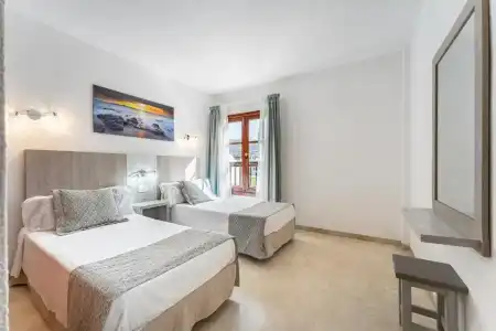 Klayman Olivina Aparthotel - 62