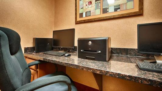 Best Western Plus San Antonio East Inn & Suites - 19