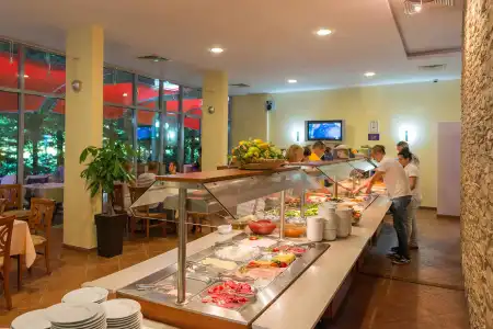 Ivana Palace - 11