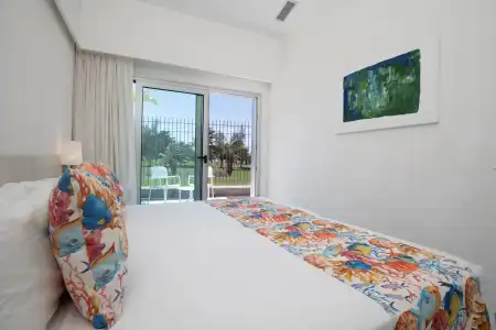 LIVVO Dunagolf Suites - 1