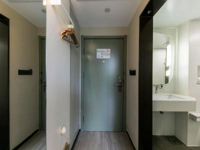 ibis Shanghai Gubei - 14