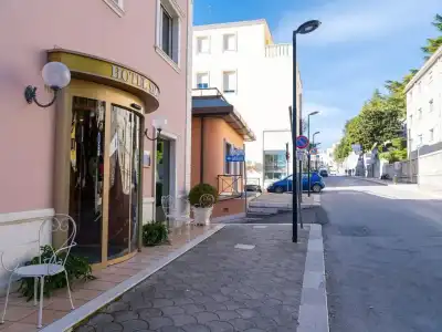 San Pio - 0
