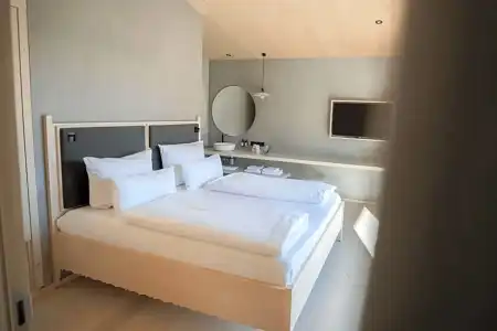 Amrai Suites - 127