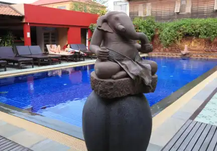 Mom's Guesthouse - 13
